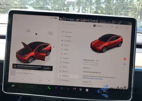 2022 Tesla Model Y Long Range Dual Motor All-Wheel Drive z USA, uszkodzony, nr VIN 7SAYGDEE0NF454724